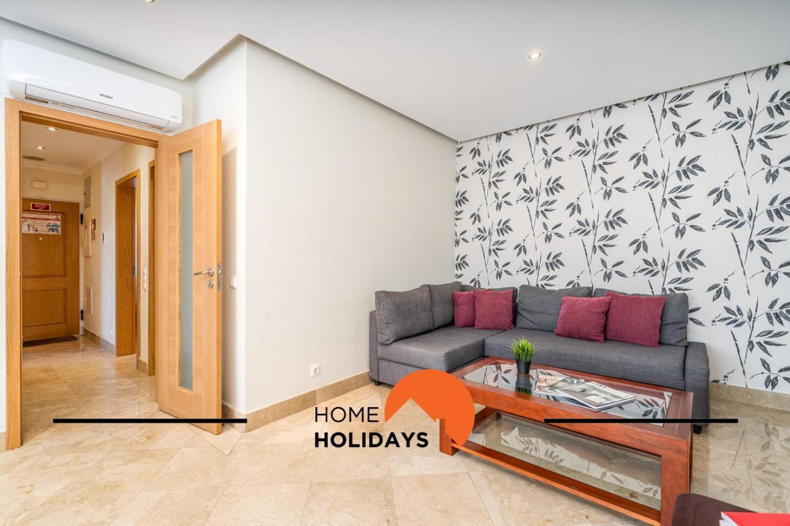 #228 Garrett Flats By Holidays Apartment