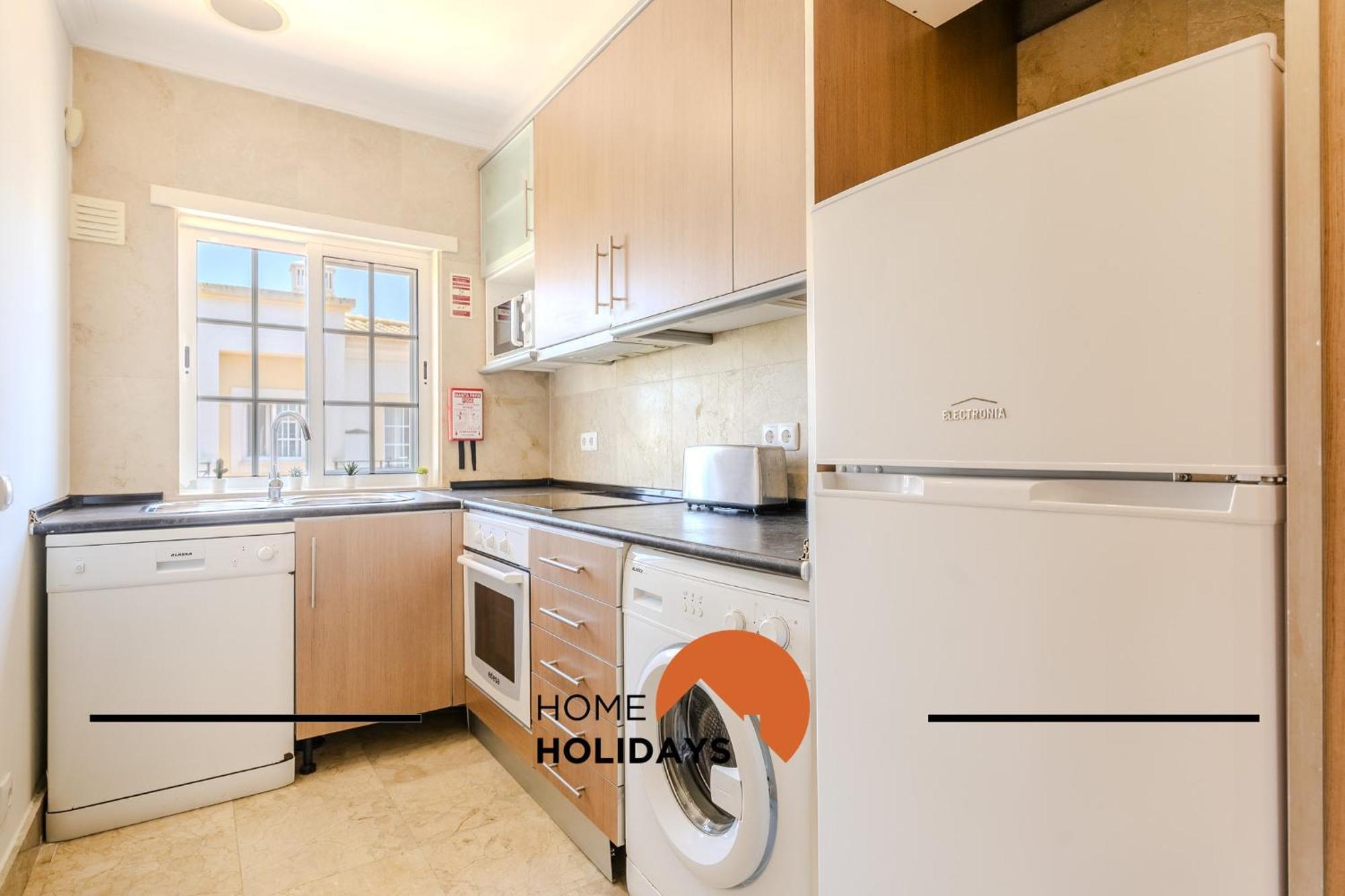 #228 Garrett Flats By Holidays Apartment *